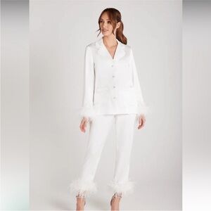NADINE MERABI Darcie White Feather Accent Pajama Set